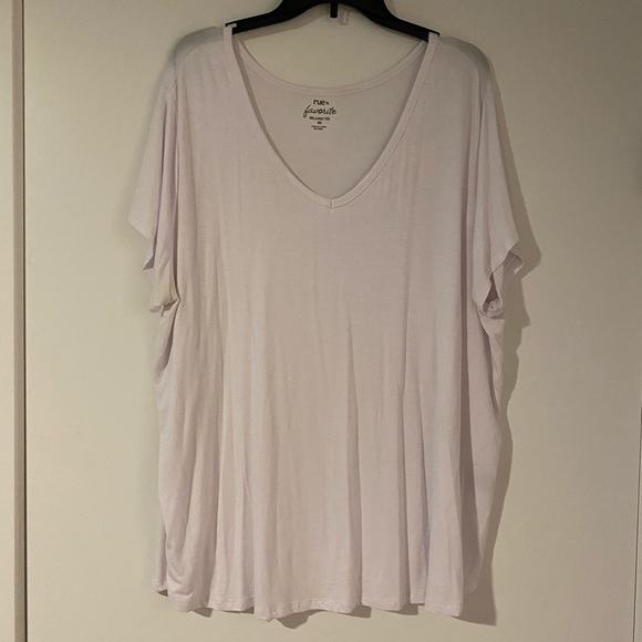 Rue21 White Tee - Picture 1 of 2